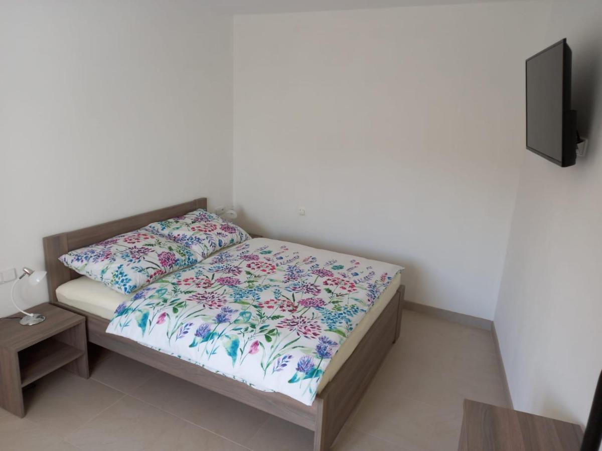 Penzion U Strejcku Veselí nad Lužnicí Exterior foto